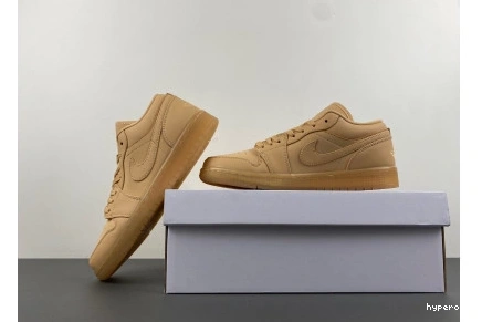 Hyperoad Vanilla 1 Jordan Low Air SE “Pale Sand” 0919